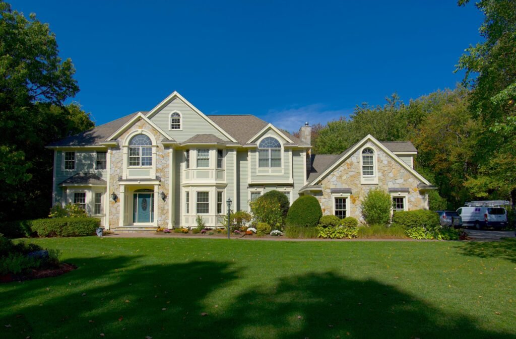 Best Time to Paint Your House Exterior in Massachusetts: A Season-by-Season Guide 7 exterior house painting